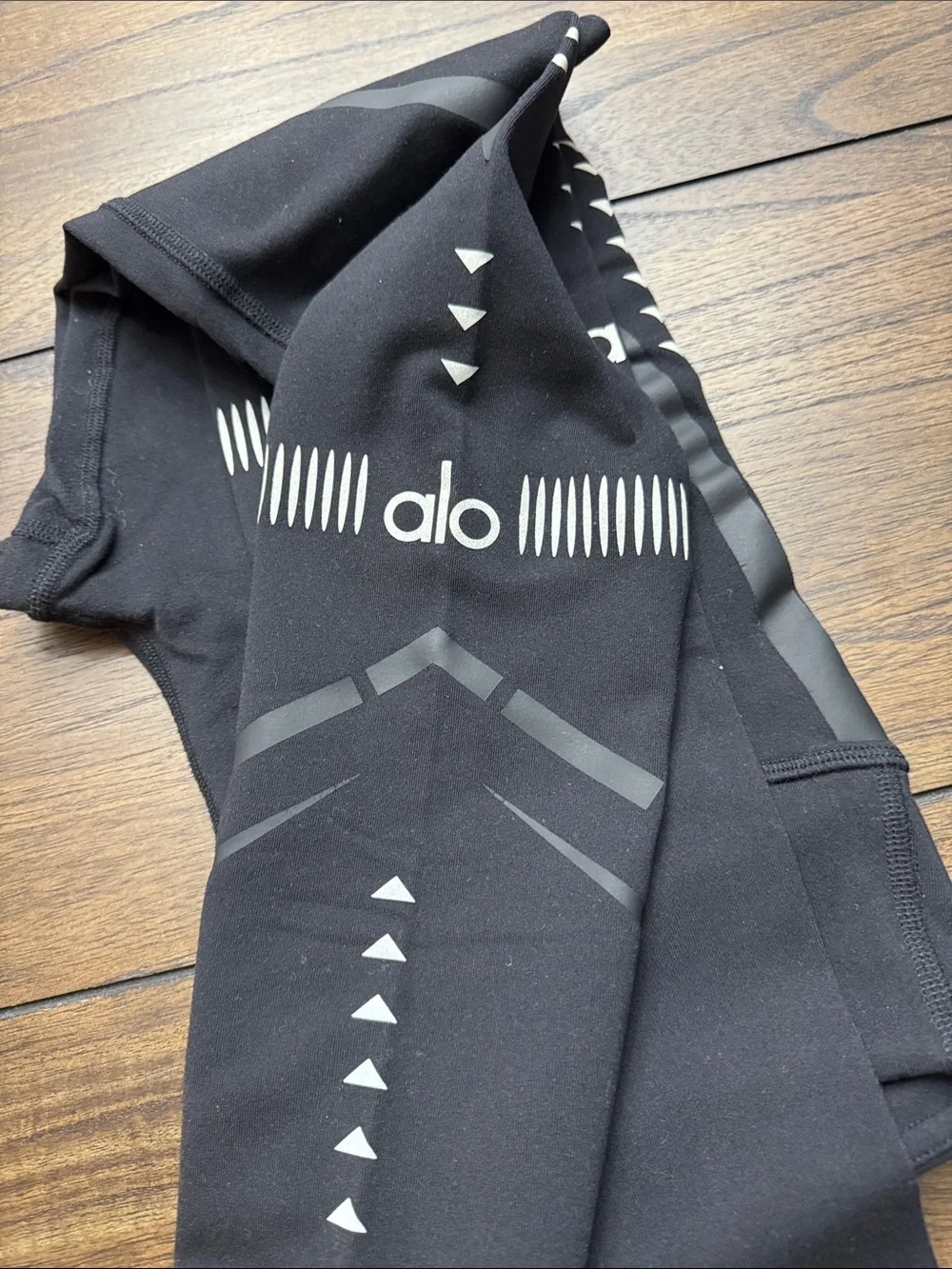 ALO Yoga Black Leggings with Subtle Reflective Accents